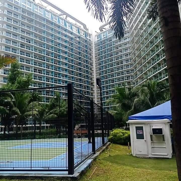 Azure Urban Resort Maui Tower Manila Exterior foto
