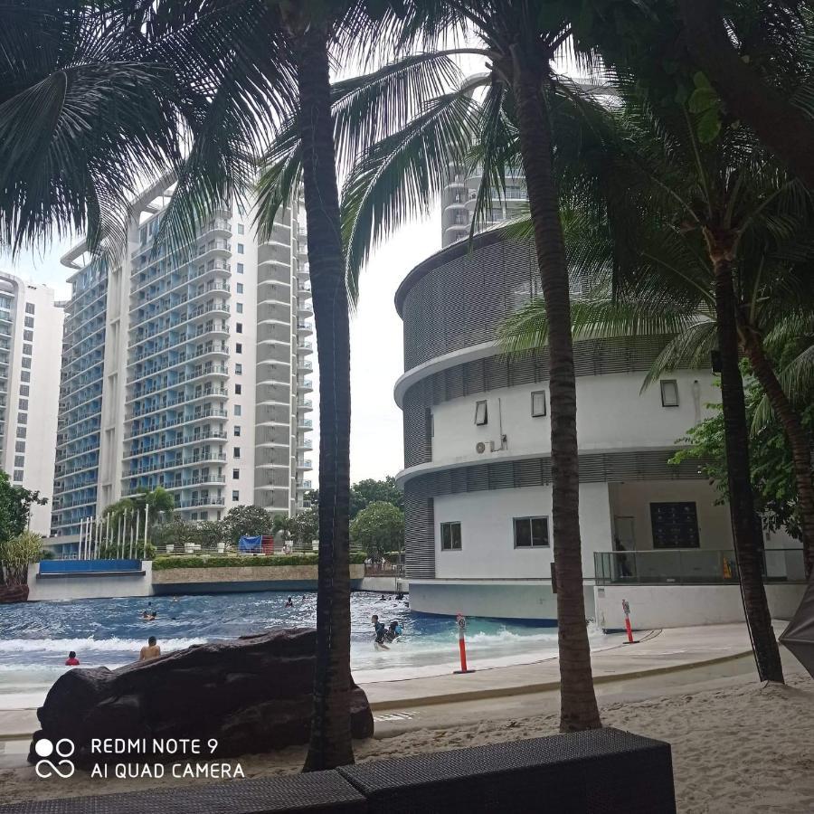 Azure Urban Resort Maui Tower Manila Exterior foto
