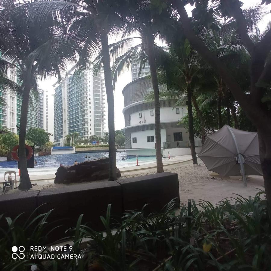 Azure Urban Resort Maui Tower Manila Exterior foto